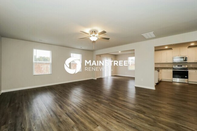 Photo - 4 Bedroom Pet-Friendly Home in Greensboro, NC with Main Street Renewal