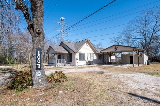 Photo - 1007 E Main St