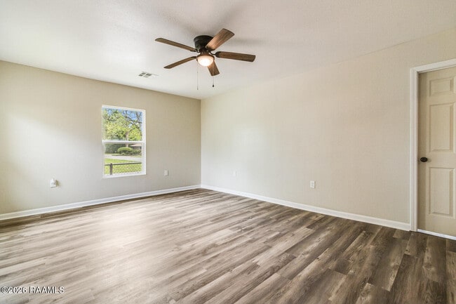 Photo - 110 4th St