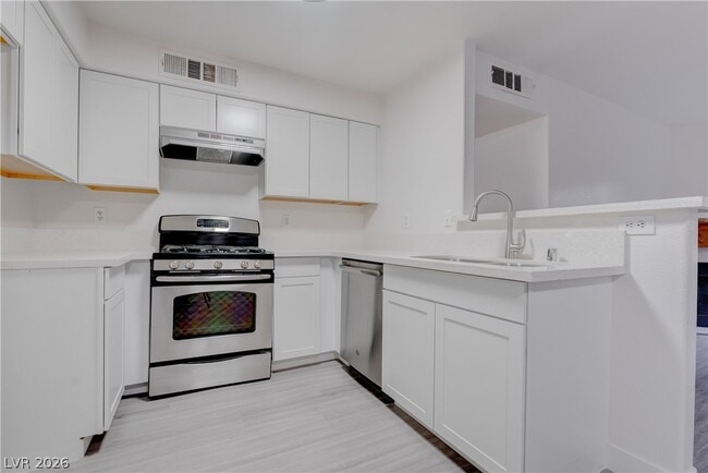 Photo - 3060 Tarpon Unit 204