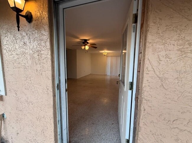 Photo - 903 31st St E