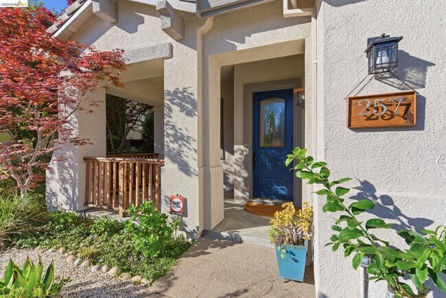 Photo - 257 Golf Links St