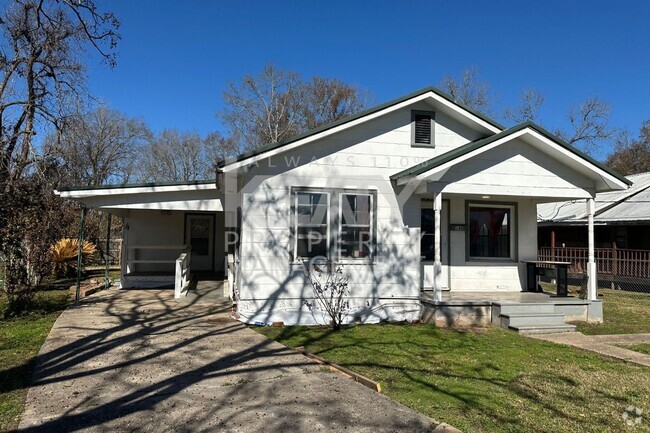 Building Photo - Charming 4-Bedroom Home in Breaux Bridge, ...