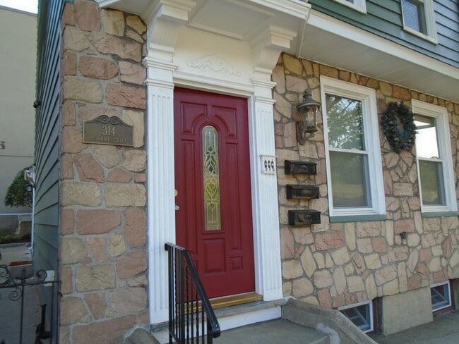 Photo - 314 Bushkill St Unit #1