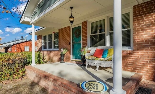 Photo - 2529 Sycamore St
