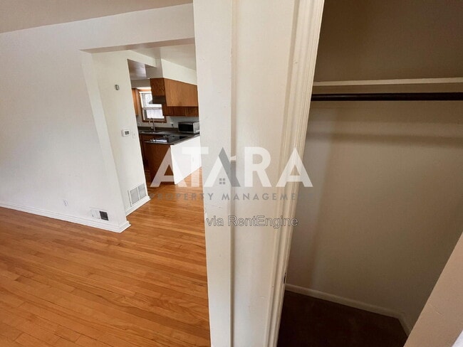 Photo - 1335 Thornton Ave