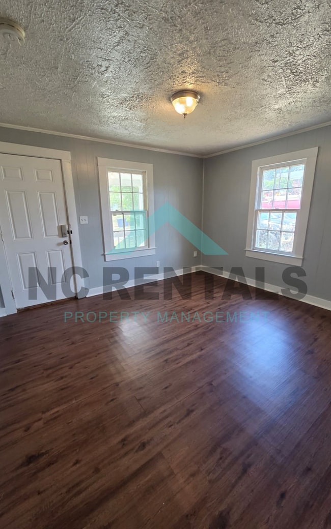1415 Underwood Ave