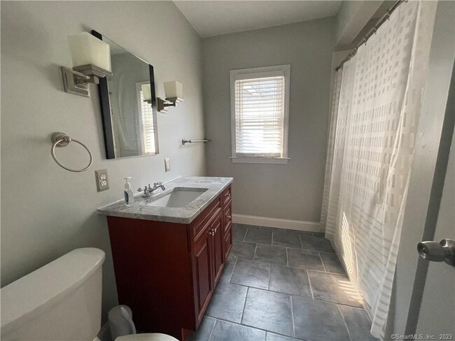109 Churchill St Unidad 2nd Fl
