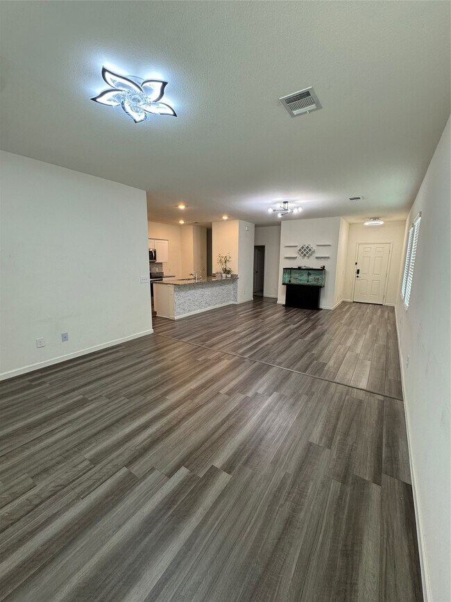 Photo - 1061 Long Bay Ct