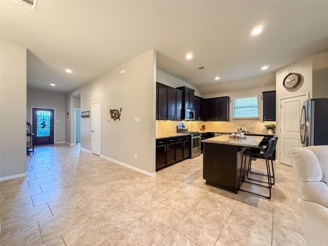 Photo - 2513 Kaman Ln