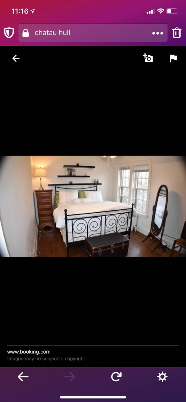 East bedroom