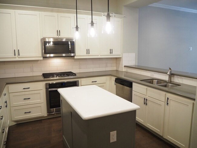 Photo - 4129 S Broadway Ave