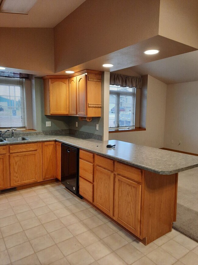 4 BED 3 BATH DOUBLE GARAGE BOX ELDER House House Rental in Box