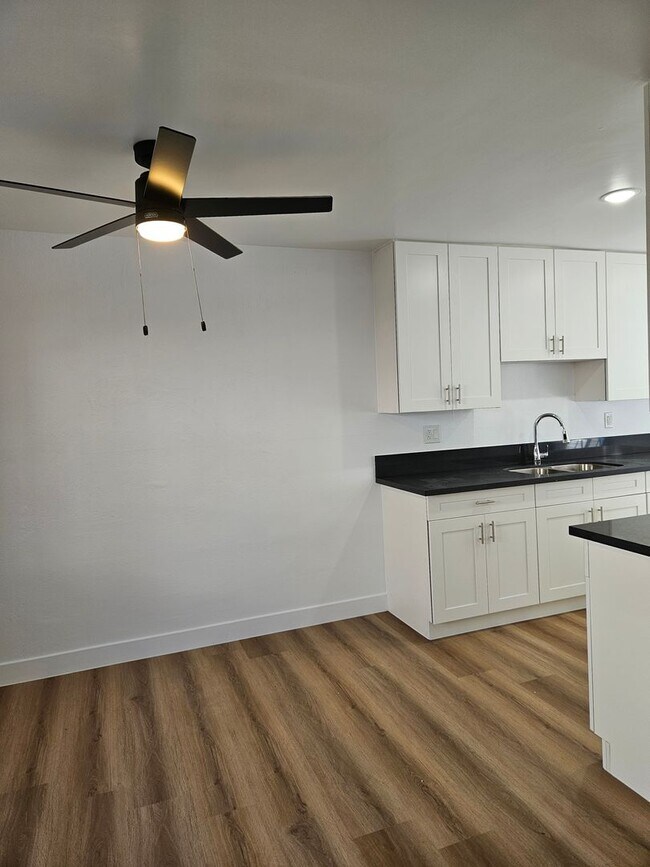 Photo - 245 E Ave 38 Unidad #05