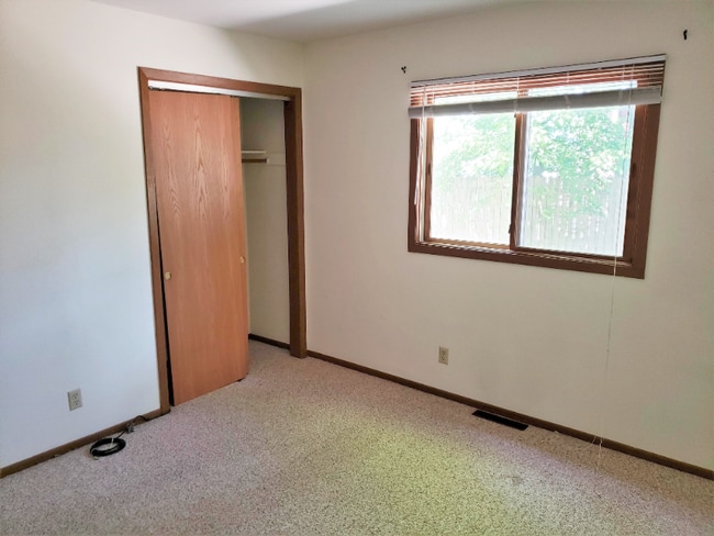 Photo - 621 N Lincoln St