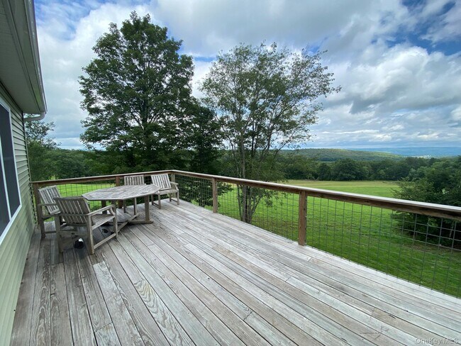 Photo - 641 Smithfield Rd