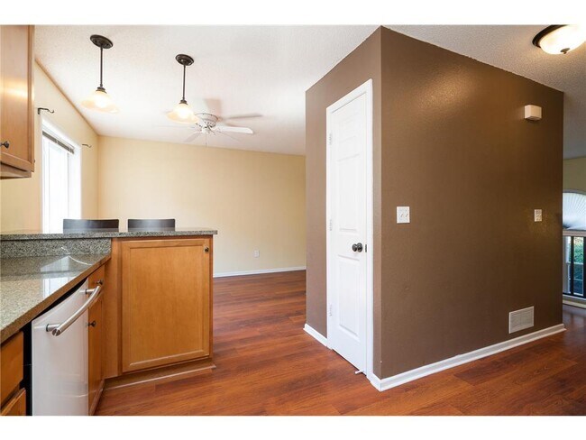 Photo - 6459 Regency Ln