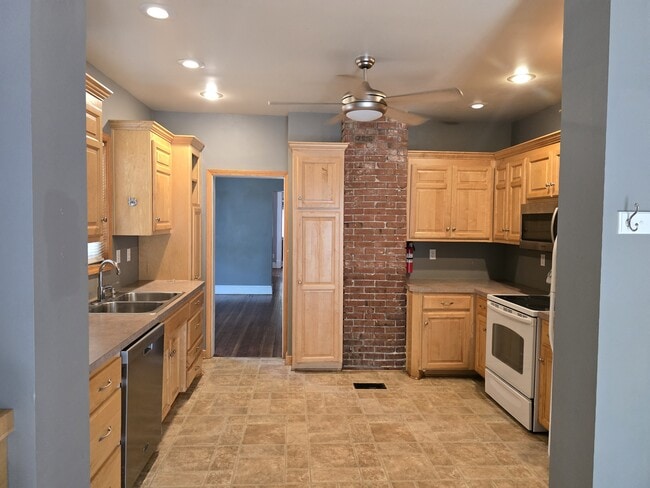 Photo - 3936 Mercier St Unit 1