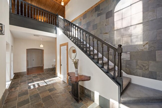 Photo - 158 Uriah Dr