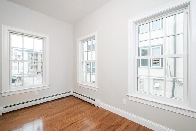 101 Lanark Rd