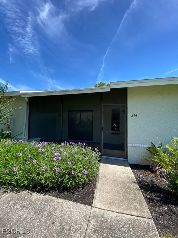 Building Photo - 5113 SW 15th Pl Unit 214 Rental