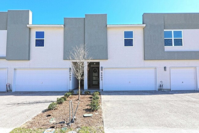 Building Photo - 9903 Bijan Dr Unit 9903