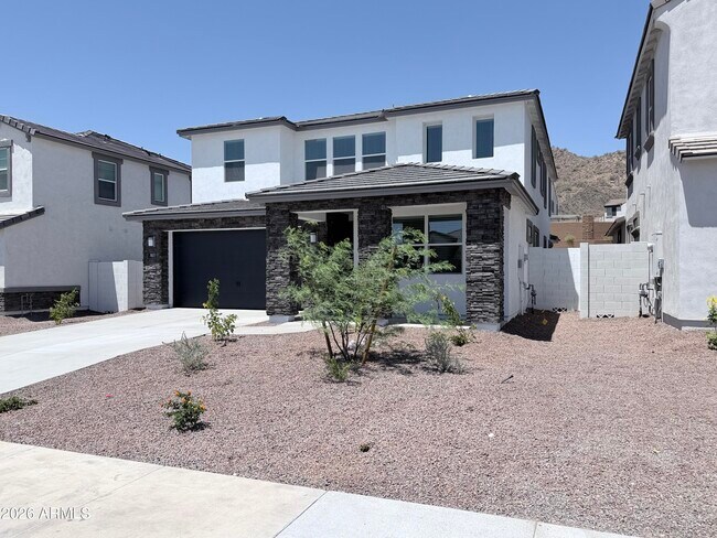 7022 W Pinnacle Vista Dr