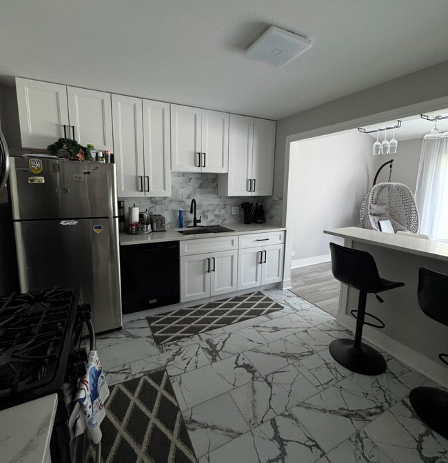 Photo - 166 Stirling Ln Unit V2