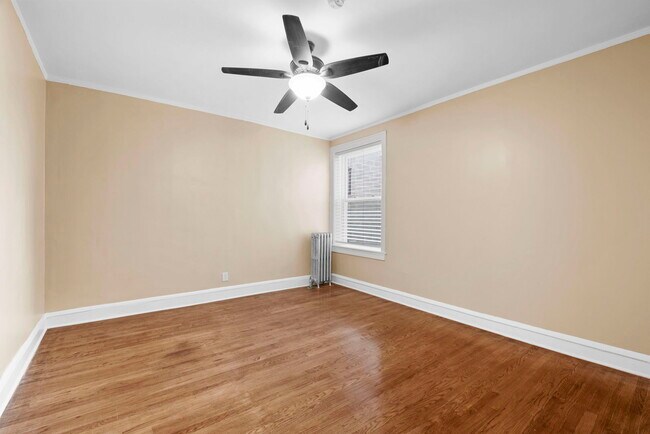 Photo - 8233 S Indiana Ave