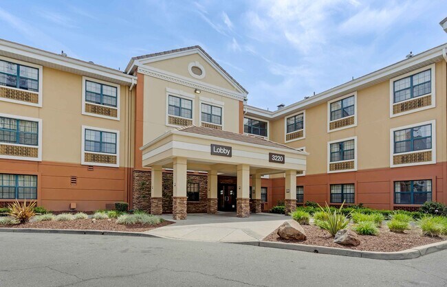 Furnished Studio-Pleasant Hill - Buskirk Ave.