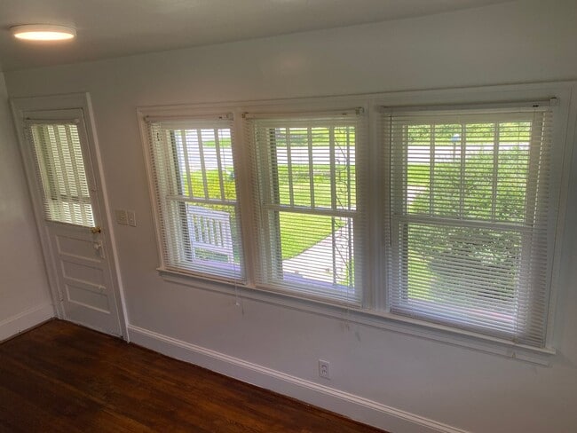 Photo - 2 BR 1 BA Close to Hospital