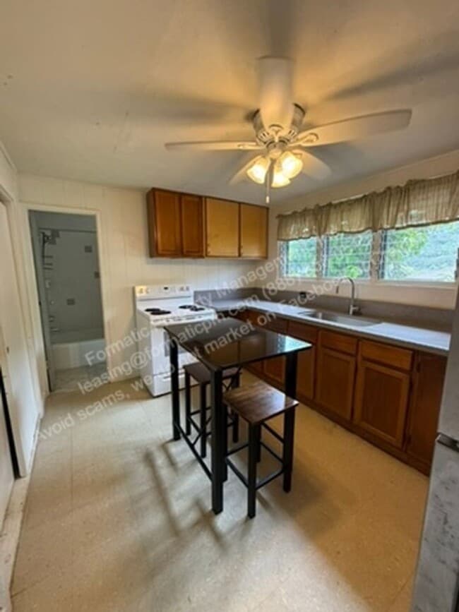 Photo - 2847 Booth Rd Unit B1