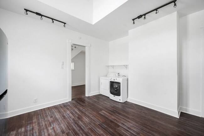 Photo - 1653 N Delaware St Unit #1653