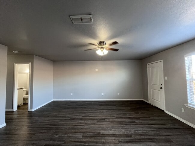 Photo - 3416 Itasca St