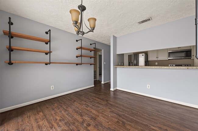 Photo - 10318 Buffalo Bend Dr