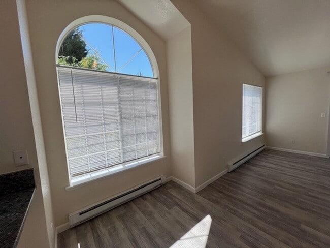 Photo - 5684 Eagle Pkwy Unit #3