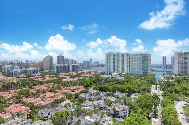 Building Photo - 2801 NE 183rd St Unit 912W