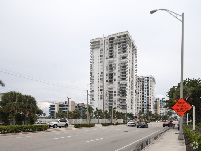 Photo - Quadomain Valencia Tower