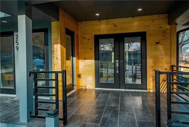 Photo - 259 Mellrich Ave NE