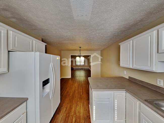 Photo - 166 Bradford Cir