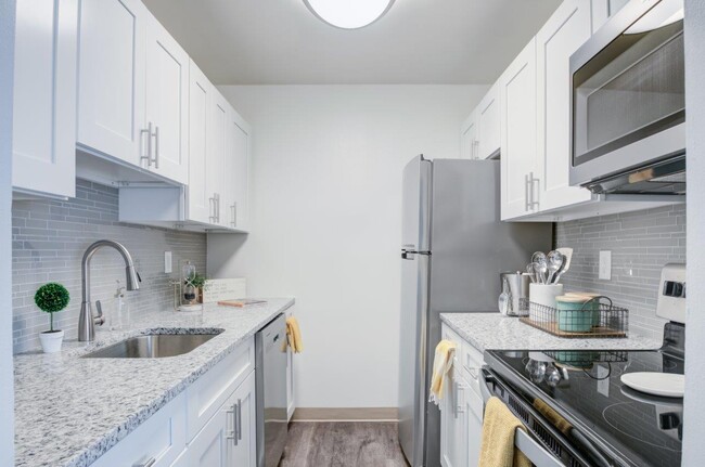 Photo - Squires Manor Apartment Homes