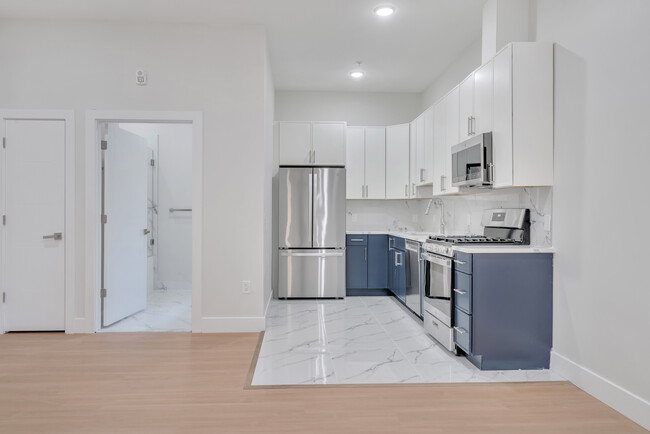 Photo - Skyline Square Lofts