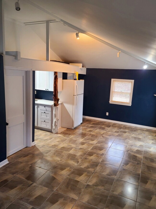 Photo - 133 N Country Rd