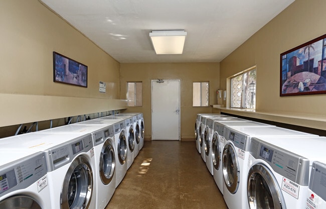Laundry Facility - Stanford Villa
