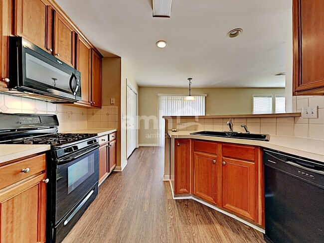 Photo - 356 Ridgestone Dr SW