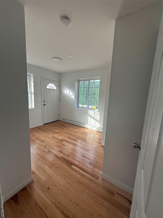 Photo - 90-26 138th Pl