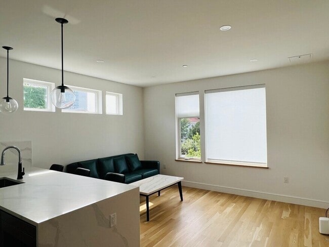 Building Photo - 28 South St Unit 204 Rental