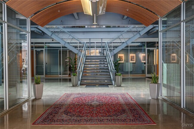 Photo - 211 W Jefferson St