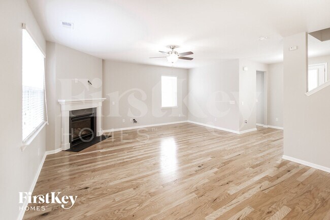 Photo - 640 Woolum Dr