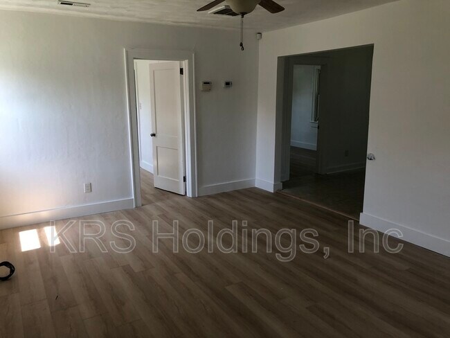 Photo - 226 Hickory Ave